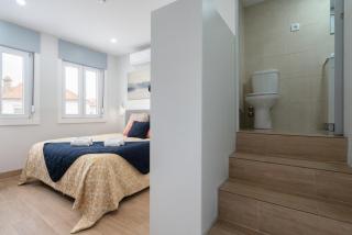 HostWise - Charming Bright House w/ Garden - Porto - 1