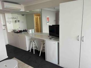 Cosy studio with a large balcony and a great view! - Sydney - 2