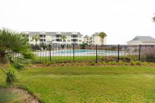 Tidewater H104 - Beach Walkout! Ocean! Pool! - Isle of Palms - 4