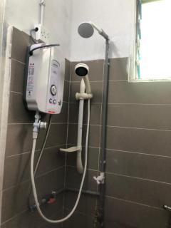 MKB Homestay - Landed Studio room with 2 Queen bed and Free gated Parking - Shah Alam - 1