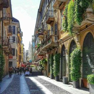 Brera District -Haven in the Heart of Design - Milan - 4
