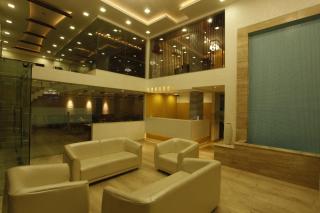 Hotel Crown Palace - 7