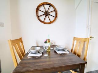 Little Avalon, a traditional Cornish cottage for couples with modern comforts - 2