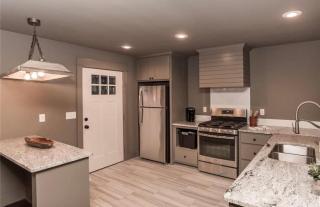 Walk to Bentonville Square - Cozy & Convenient - Bentonville - 2