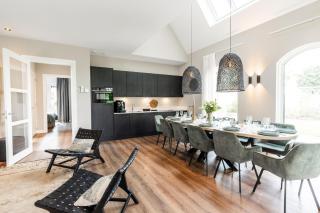Boerderij Villa met Binnenzwembad & Wellness - 10 personen - Wekerom - 2