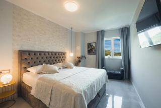 SMARAGD - 150m2 - new penthouse with amazing sea view, panoramic elevator and shared pool - Makarska - 1