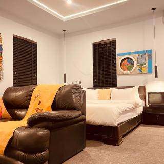 The BrickHouse Gallery And Library - Port Harcourt - 8
