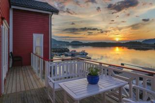 Eget hus i sjøkanten ved fjorden - 9
