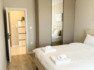 Modern & Spacious Two-Bedroom Apartment - Plovdiv - 3