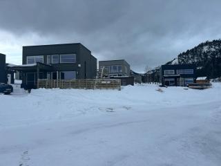 Modern Lakeside Cabins Jacuzzi and Sauna Up To 18 People - Vradal - 0