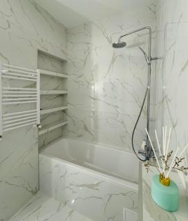 Apartamentul din Valea Trandafirilor - 2