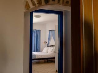 Dafnis Koufonisia - 4