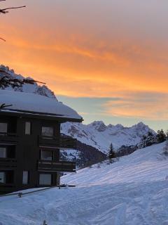 Apt 2 p 5 6 pers pieds des pistes Parking couvert inclus - Les Allues - 2