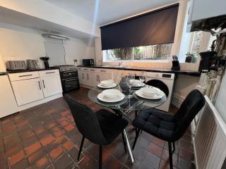 Fulham Tranquil 2BD King Bed Home with Parking & Gdn - Londra - 6