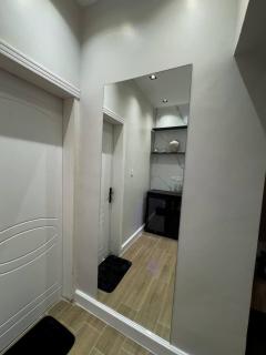 Sophisticated Malqa 1BR APT - Side Entrance - Riyad - 4