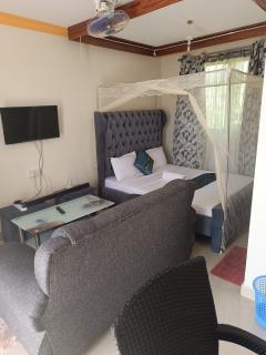 Luxe tavern and grills - Mtwapa - 3