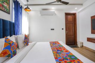FabHotel RS Golden - Nr Nehru Place Market - Nova Deli - 8