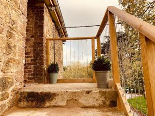 Bream Loft, dog friendly, wood burner, walking distance to beach - Falmouth - 5