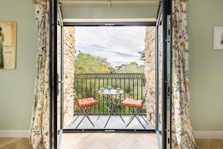 Bream Loft, dog friendly, wood burner, walking distance to beach - Falmouth - 0