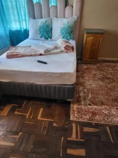RMguest house - Zeerust - 3