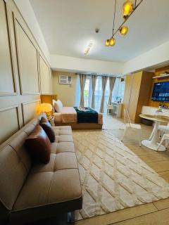 Venice Staycation Cozy Glimpse of Grand Canal View Retreat - 1