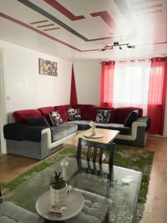 Westfield Gardens - 3 Bedroom Apartment - Goodmayes - 9