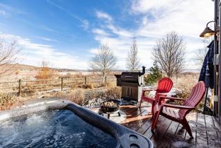 Mountain Retreat Hot Tub Views,Near Shops - 9