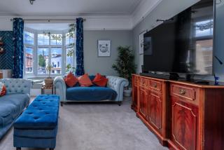 Serviced Apartment with City Views & Smart Tech - Bristol - 1