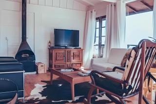 Casa de Pedra, Charme e Conforto - Campos do Jordão - 8