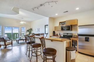 Pelicondo is an Ocean Front Condo with Beach View - Galveston - 2