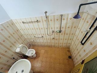 Pirivena Garden Resort- Homestay AC Room with Attached Bathroom and WiFi - 3