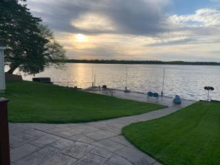 Captains Quarters Lake Life Dream Home 2bed 2bath - Fox Lake - 6