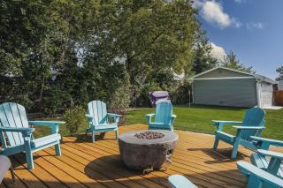 Harbor Clubhouse 3Bed 3.5Bath Modern Waterfront with Fireplace - Fox Lake - 9