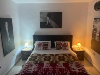 Cozzy Cottage Havens, in center of Tirana - Tirana - 5