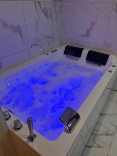 Love Room Suite Jacuzzi - 5