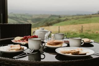 Luxury 1 bedroom Glamping Cabin with Hot Tub & BBQ - Ballyvoy - 5