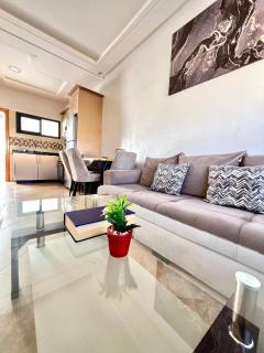 Aourir Beachfront Apartment 1 minute walk to the beach - 3