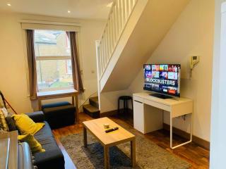 Cosy Apartment Next to Ravenscourt Park - Londra - 0