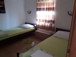 Apartments Mari - Petrcane - 4