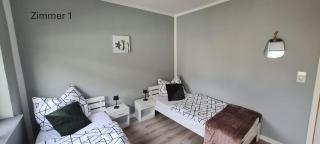 Moderne, zentral gelegene 2-Zimmer-Wohnung für 4 Personen, ideal für Monteure, Messegänger und Touristen - Leverkusen - 7