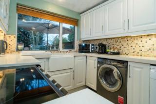 High Brooms Manor - 5