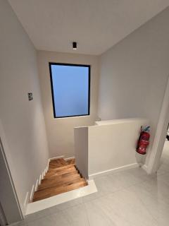 Private Accommodation Nino No 2 - Albion - 8