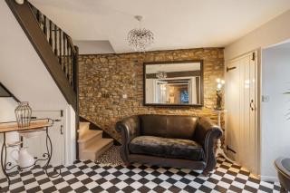 17th Century Cottage in Bideford Private Parking - 9