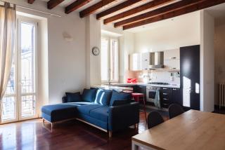 Youhosty - Perugino 6 - Mailand - 9