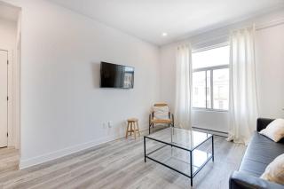 M11 Upscale Spacious 1BR wKingBed AC in Heart of PlateauMile-End - Montreal - 2