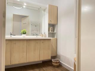 Appt entier 85m2 avec 2 chambres dont 1 suite parentale 1 bureau 1 canapé lit piscine - 2