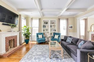 The Classy Craftsman - Beautiful Decor & Pool - Atlanta - 6