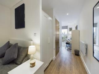 Stylish 1BR in Cheltenham Place - Manchester - 7