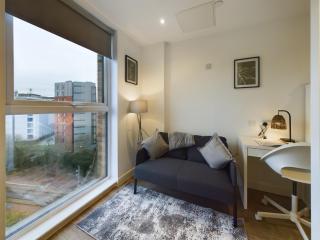 Stylish 1BR in Cheltenham Place - Manchester - 6