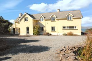 Spacious house with sea and mountain views, Co. Kerry - 9